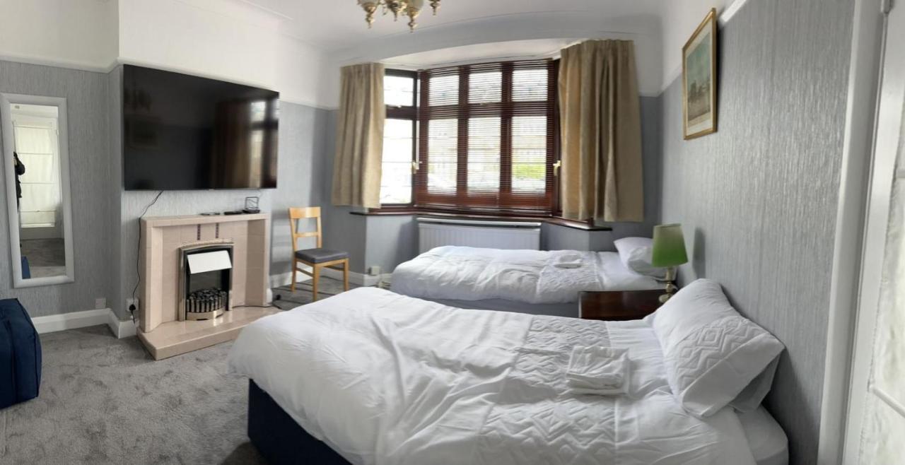 Amazing And Romantic O2 Arena 4 Bedrooms House Free Parking ロンドン エクステリア 写真