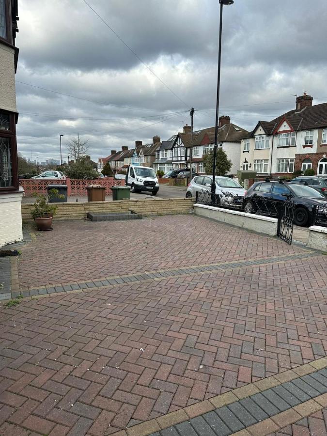 Amazing And Romantic O2 Arena 4 Bedrooms House Free Parking ロンドン エクステリア 写真